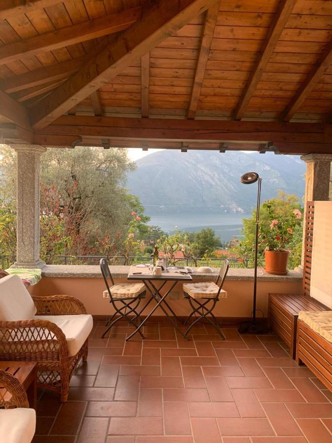 Casa Intignano - Camera Con Bagno E Portico Vista Lago Tremezzo Exterior foto